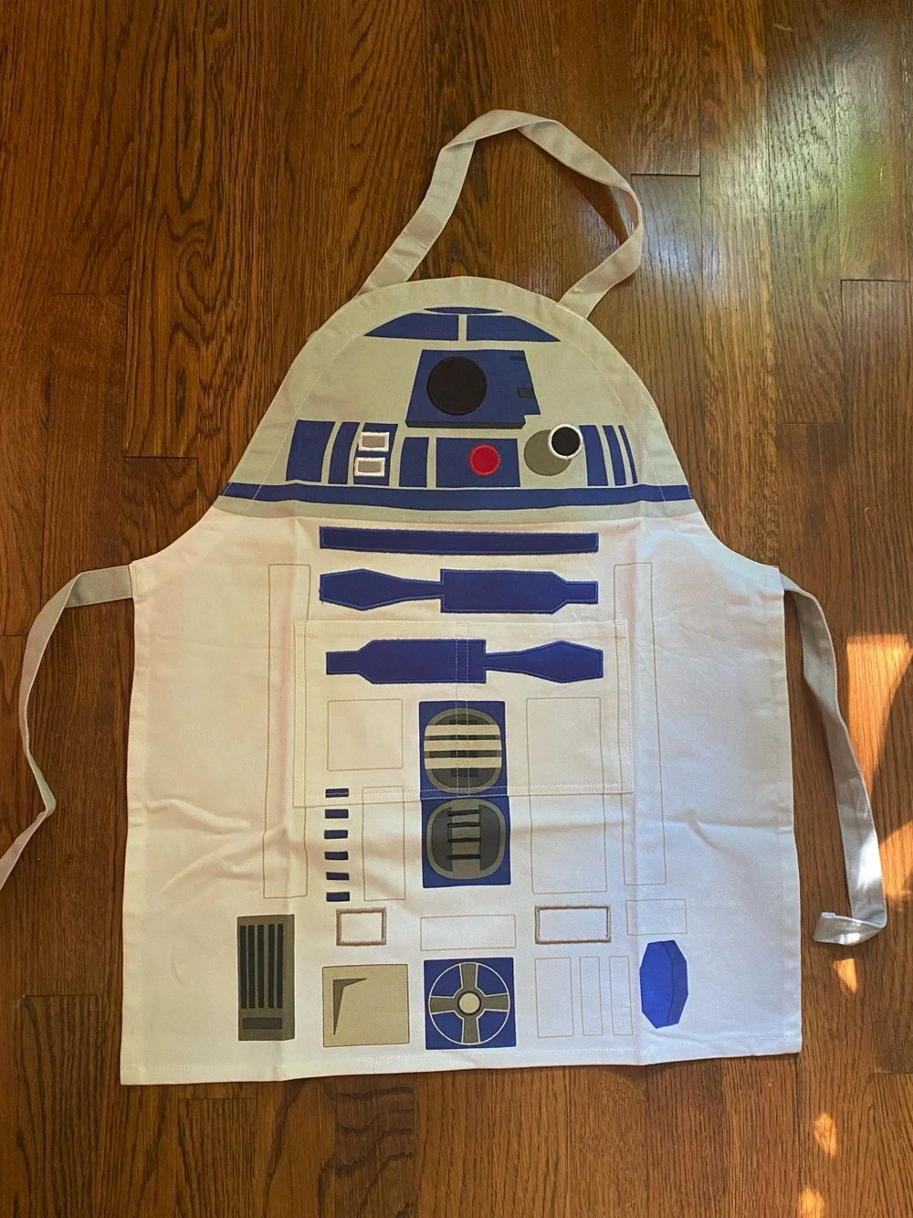 NWOT Star Wars R2D2 Kids apron from Williams Sonoma 100% Cotton Boy Girl Cooking